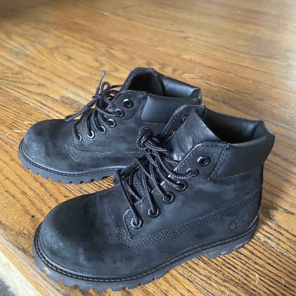 Black timberland boots